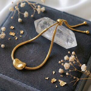 18K Gold Plated Stainless Steel Adjustable Bracelet With Smooth Bean Charm